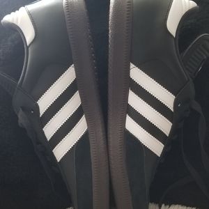 Adidas men's Samba classic brand new